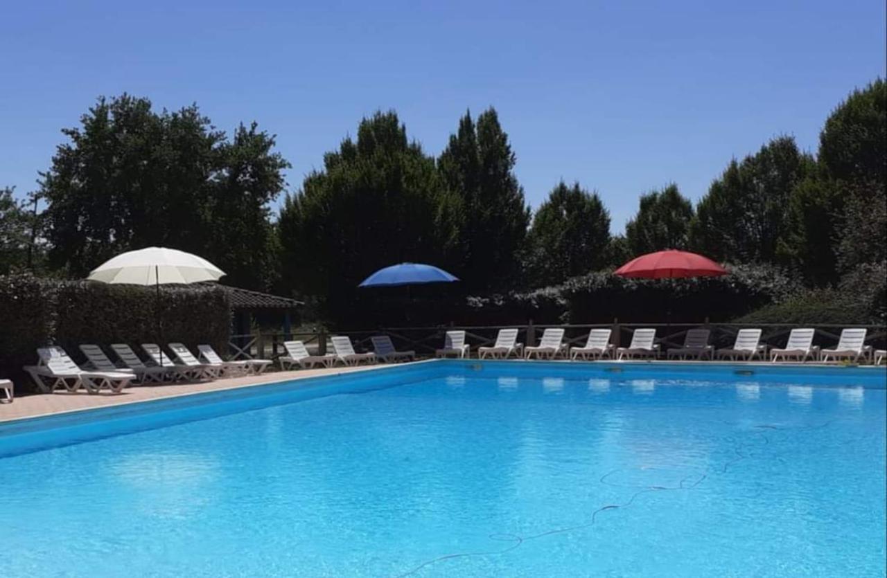 Etang Vallier Resort Brossac Exterior foto