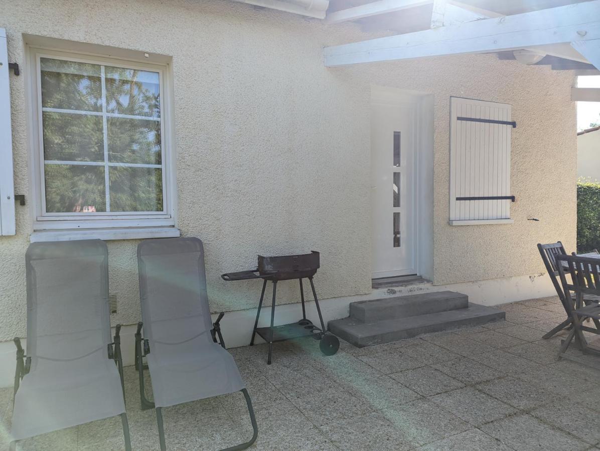 Etang Vallier Resort Brossac Exterior foto