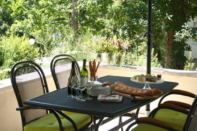 Etang Vallier Resort Brossac Exterior foto