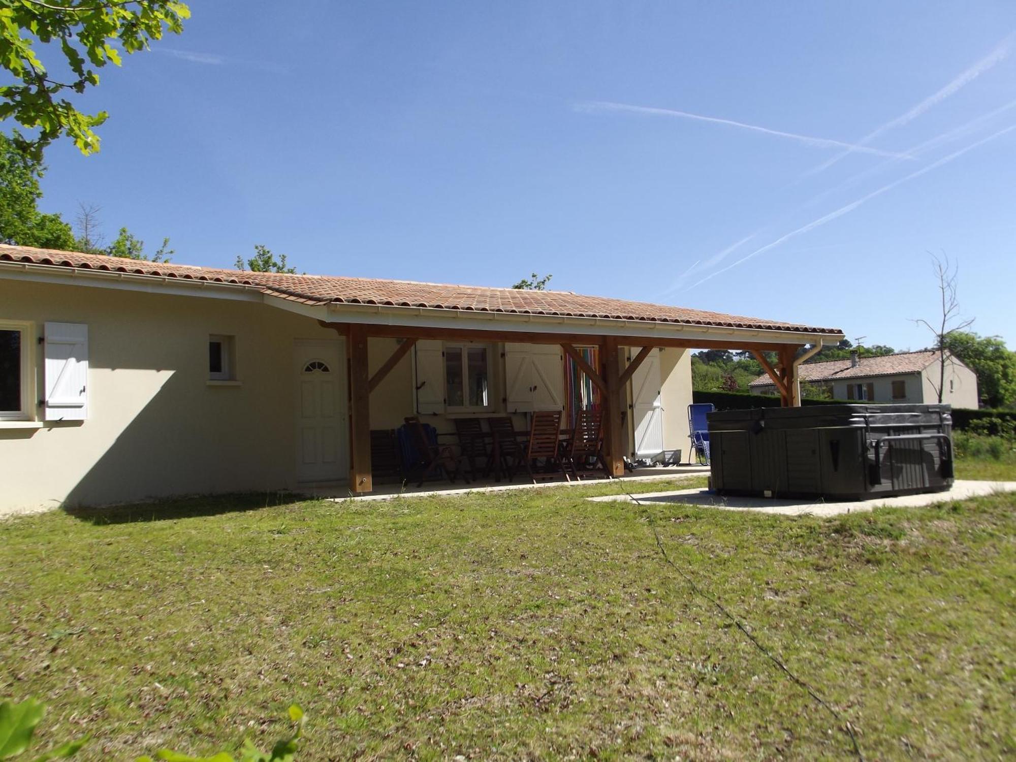 Etang Vallier Resort Brossac Exterior foto