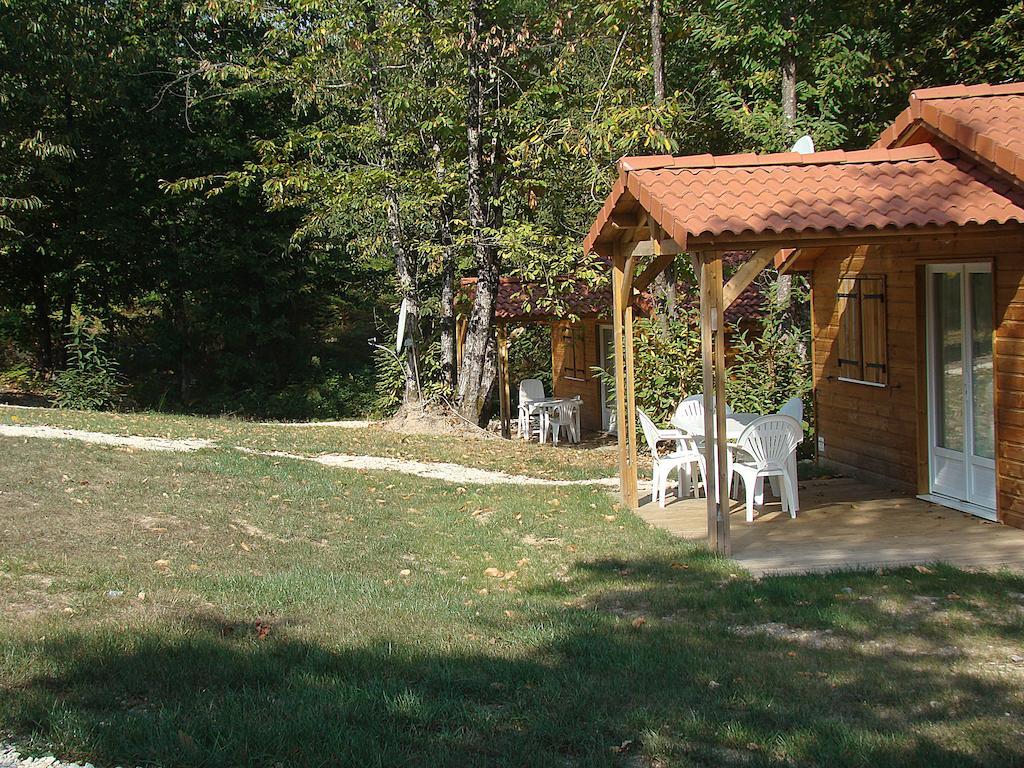 Etang Vallier Resort Brossac Habitación foto