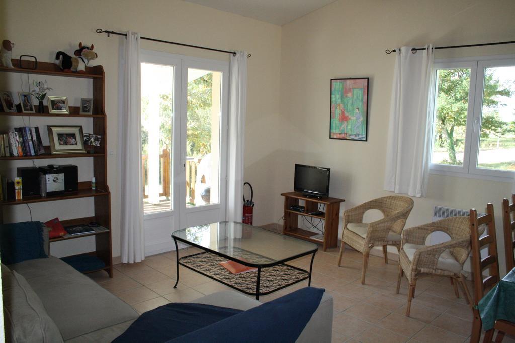 Etang Vallier Resort Brossac Exterior foto