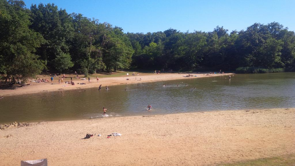 Etang Vallier Resort Brossac Exterior foto